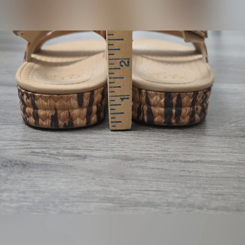 Reef Animal Print Rubber Velcro Sandals Womens Size 9 - Picture 10 of 10